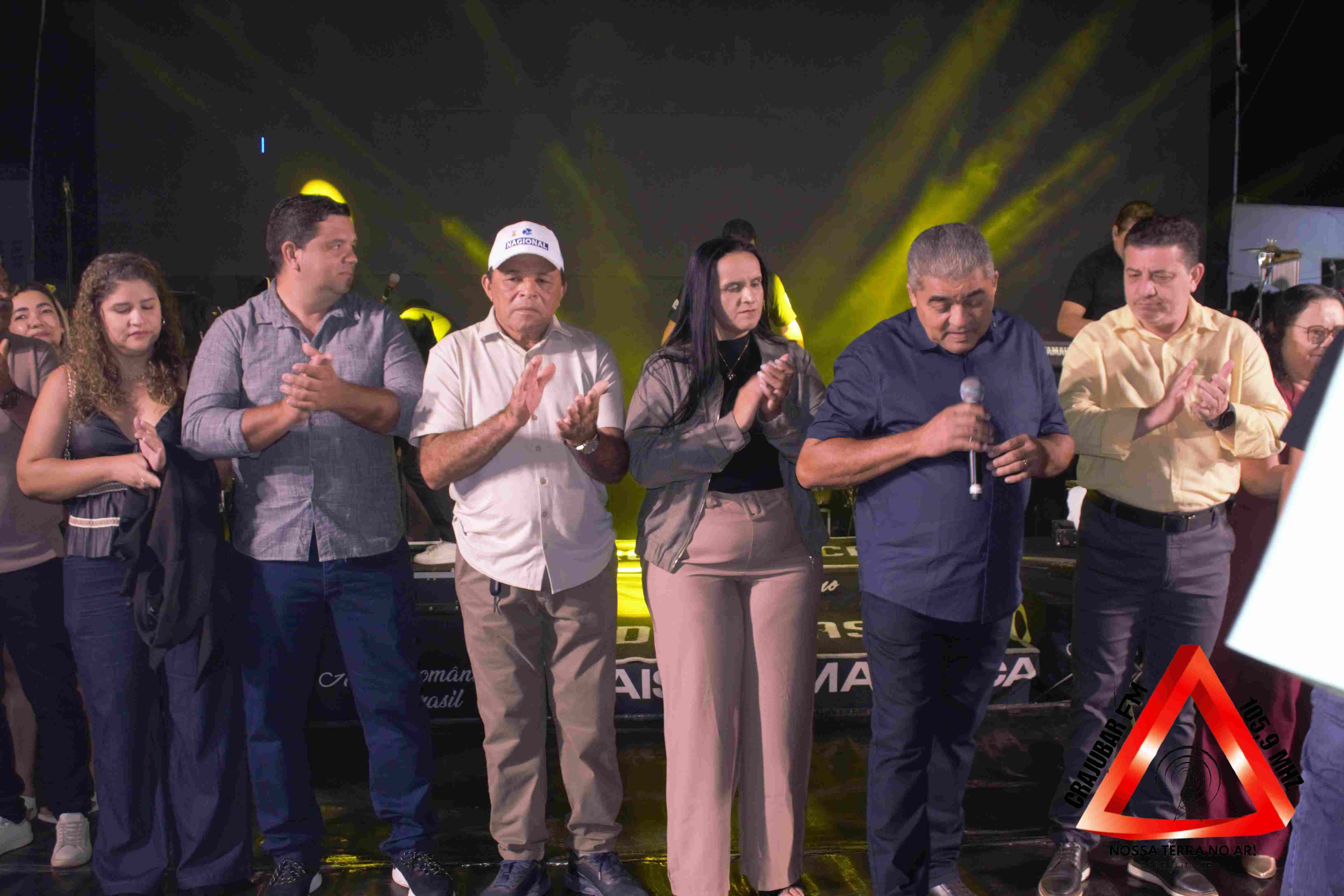 Prefeito Ronaldo Presenteia Salitre: Areninha no Sítio Lagoa dos Paulinos e Grande Festa Marcam os 38 Anos do Município!