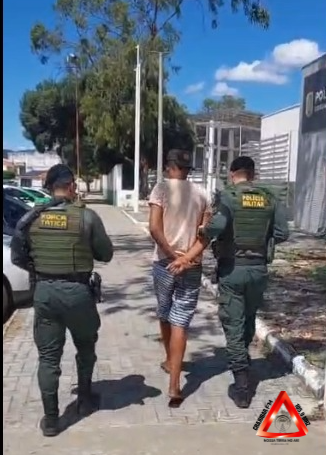 Suspeito de importunação sexual contra alunas e tráfico de drogas é preso após resistir à abordagem em Barbalha