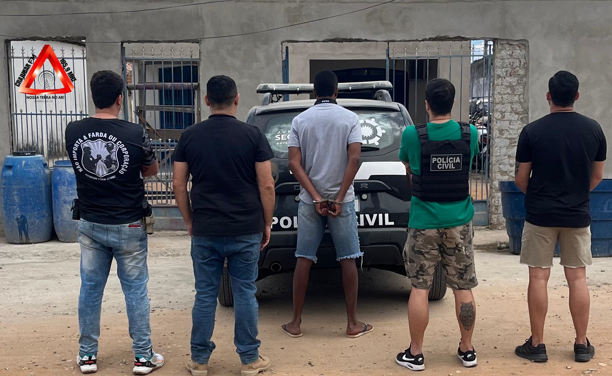 Polícia Civil de Barbalha cumpre mandado de busca e apreensão em Cedro, Pernambuco.